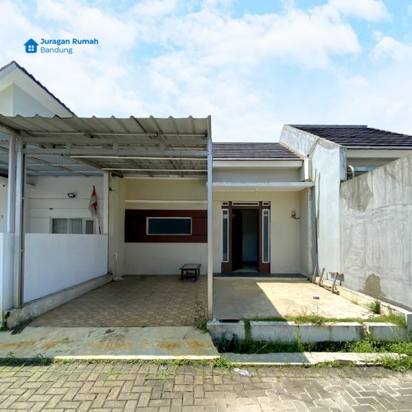 Rumah daerah di Pinus Regency