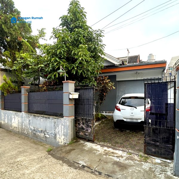 Rumah di daerah Gatot Subroto