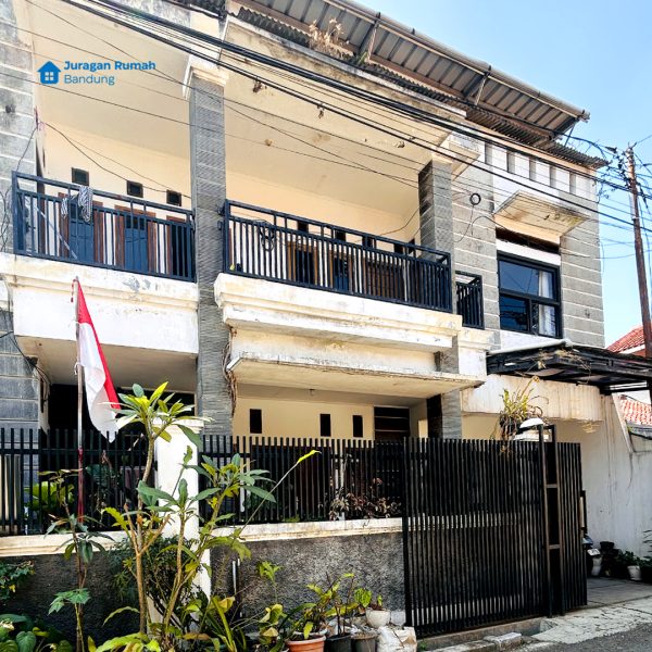 Rumah di daerah Margahayu Raya