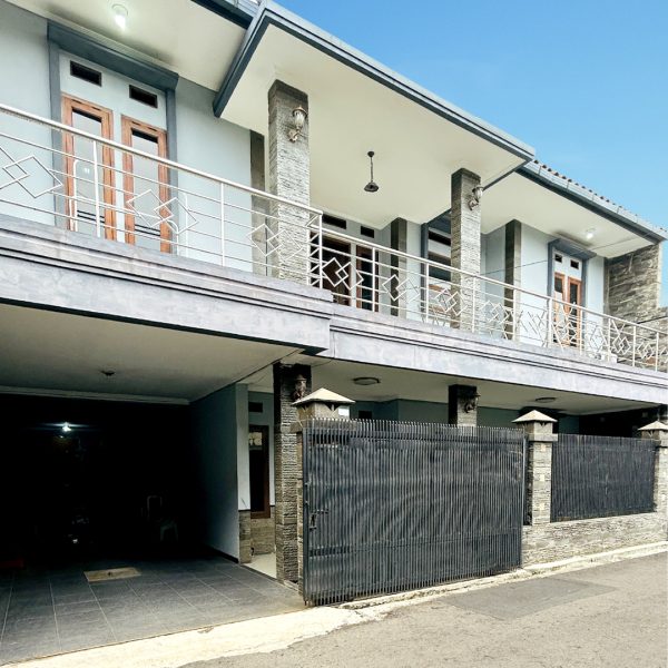 Rumah di Dearah Margahayu Raya